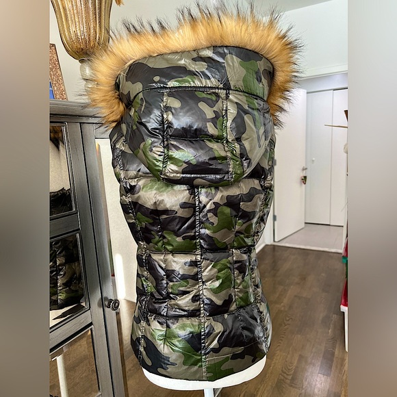 AQUA Faux-Fur Trim Camo Puffer Vest Bloomingdale’s Exclusive - Picture 10 of 16